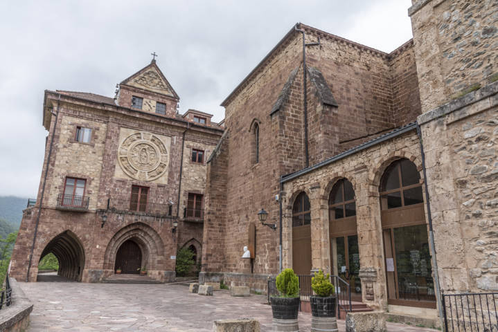 51 - La Rioja - monasterio de Valvanera